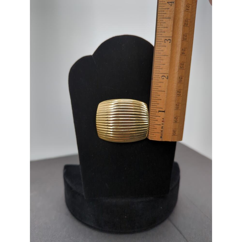 Vintage Gold Textured Ribbed Brooch Pin Rectangular MCM Retro - Picture 2 of 4